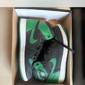 Nike Jordan Retro Pine Green Black High-Top Style